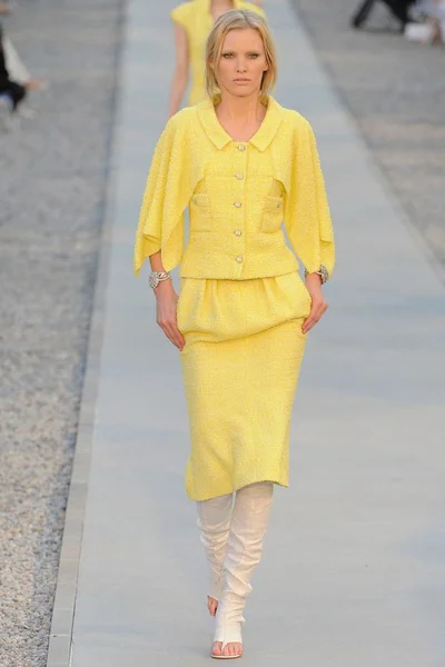 Look 2